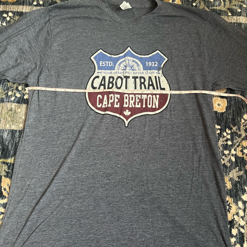 Gray Cabot Trail Graphic T-Shirt